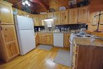 Peaceof Paradise-Blue Ridge cabin rental-Kitchen
